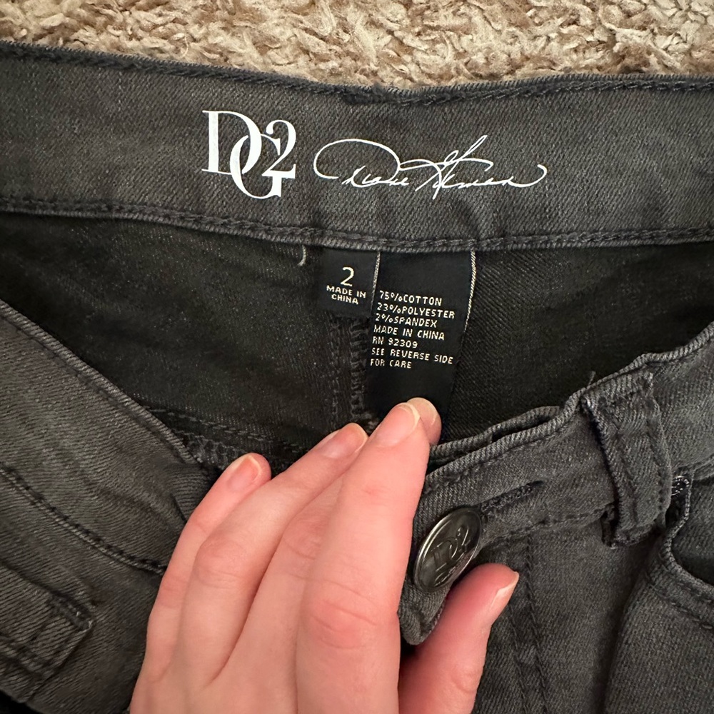 Diane Gilman DG2 Pants, Embroidered Flowers, Size 2 - Picture 3 of 3